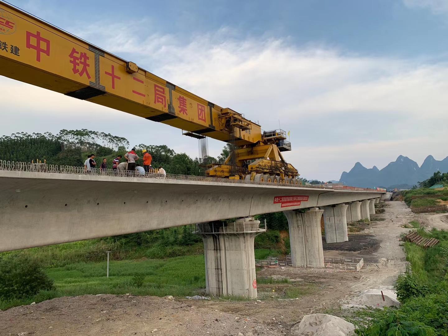 榕江预应力加固在公路桥梁施工应用